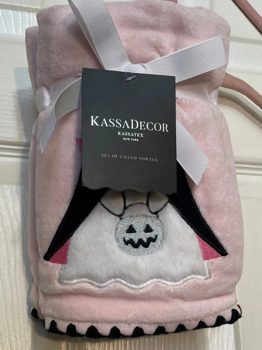 KassaDecor Hand Towels Set of 2 Halloween Embroidered Ghost in Bath New!